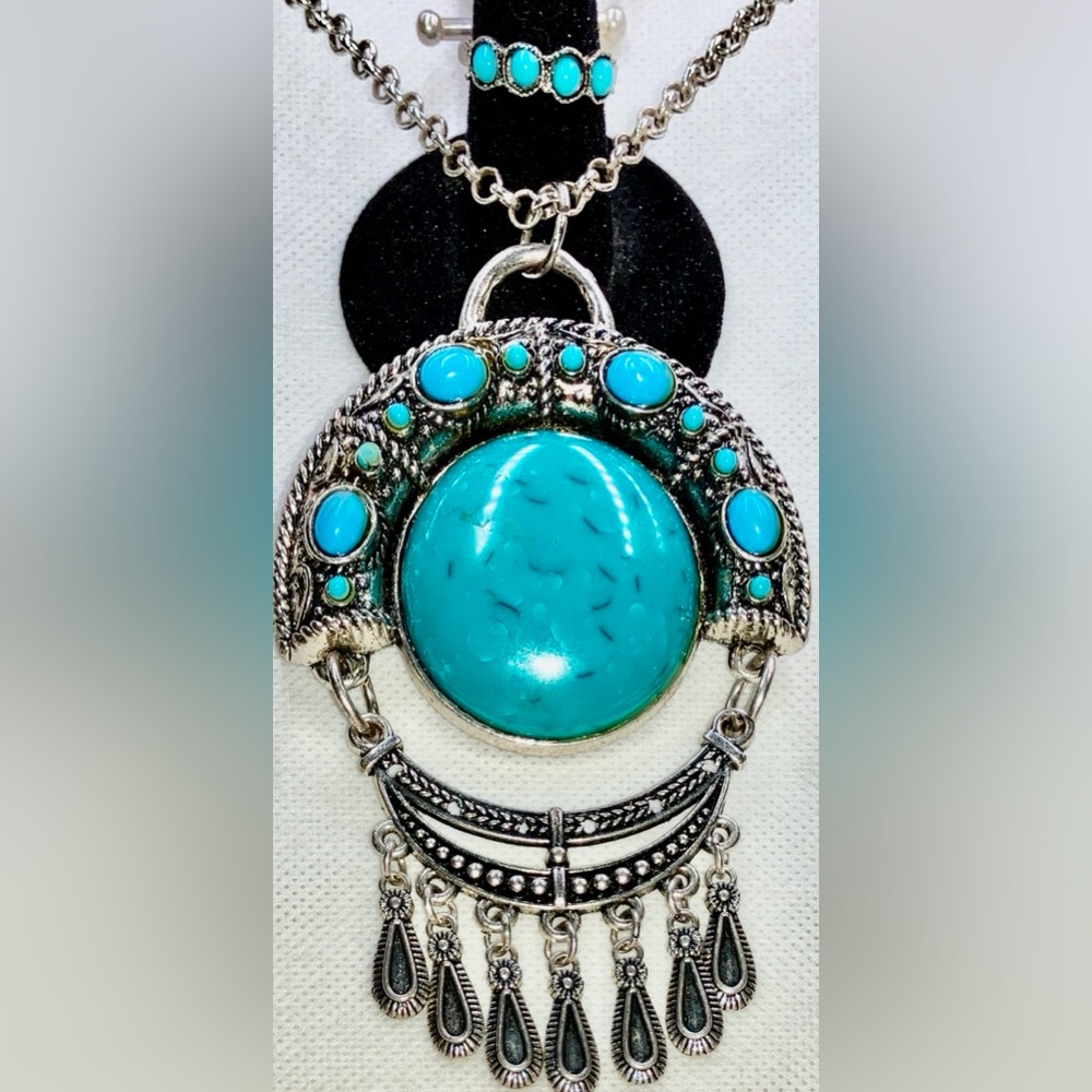 Large Turquoise in Silver-Tone Statement Necklace & Ring Set Vintage Boho hippie